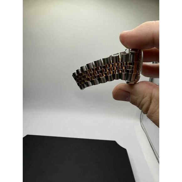 Rolex Datejust 36mm 16233 Two‐Tone 18k Gold Diamond Bezel Roman Dial TS 354349 - Picture 9 of 9